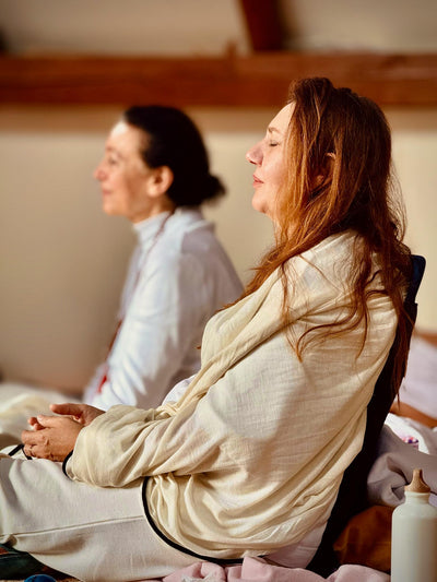 Kundalini-Energie-Meditation | Mit deinem inneren Guru des Svādhyāya sprechen